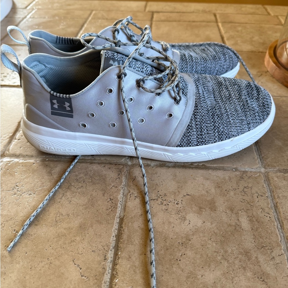 Under Armour Men's Gray and White Sneakers